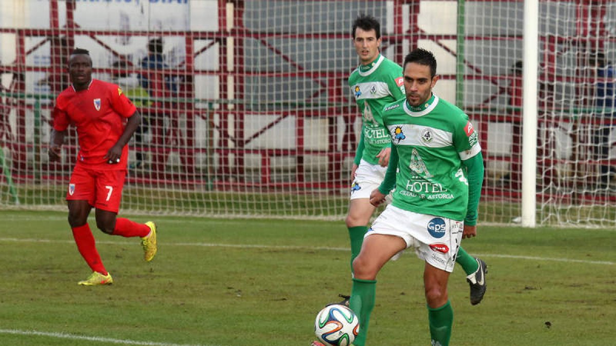 Porfirio Puente se perderá el partido de esta noche ante el Tropezón al darle descanso Pepe Calvo.