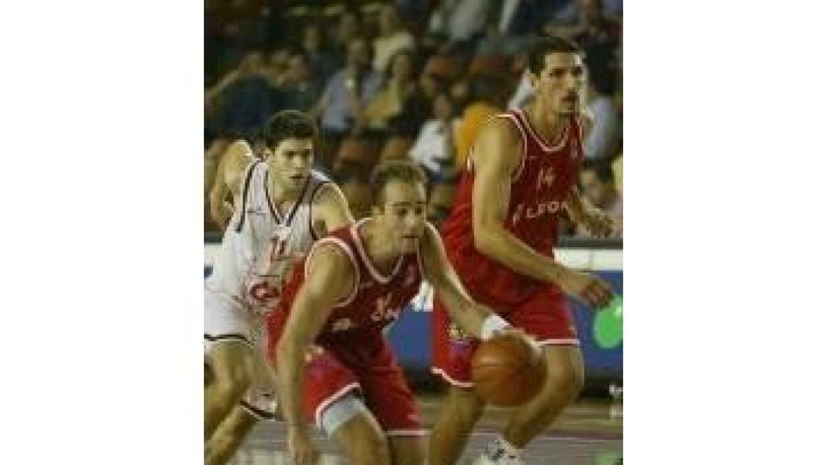 Baloncesto León juega esta noche ante un rival difícil de ganar