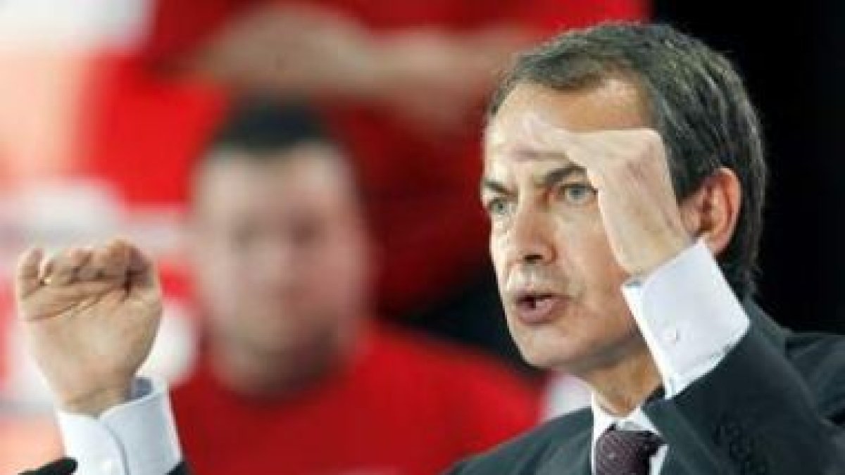 Zapatero viajó a Santander para participar en un mitin.