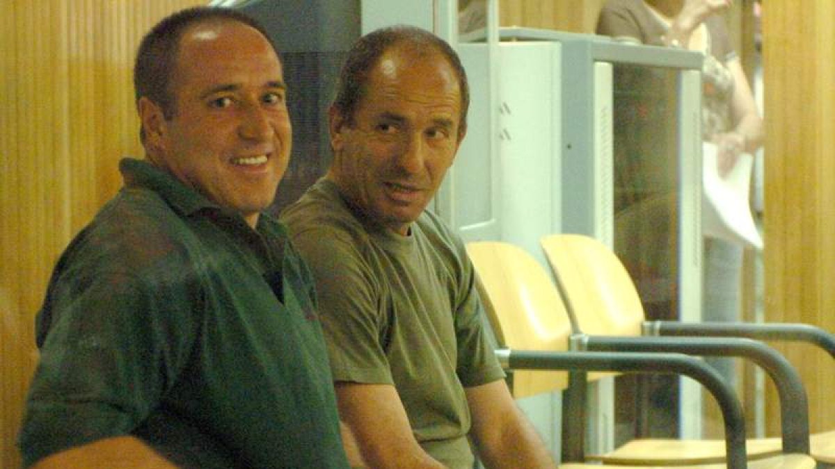 Parot y Txikierdi, en un momento de su juicio. JUAN M. ESPINOSA
