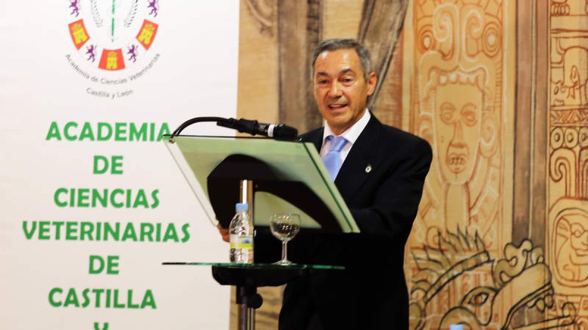 El director de la Asociación Española contra el Cáncer en León, Serafín de Abajo Olea.