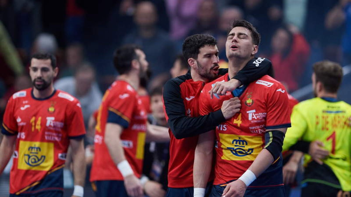 La selección española de balonmano se juega hoy ante Suecia la medalla de bronce. ADAM WARZAWA