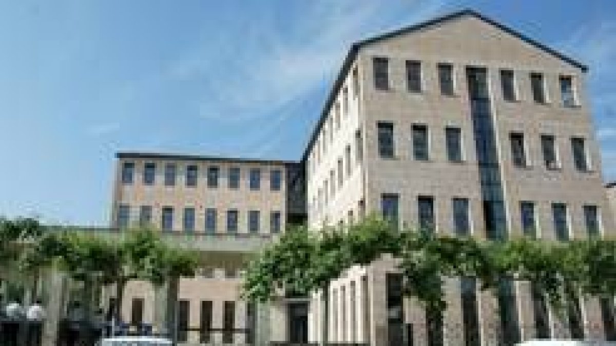 Varios miembros de la plantilla de la policía nacional de Ponferrada