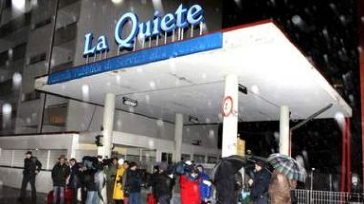 Los médicos de la clínica «La Quiete» han ignorado el decreto de Berlusconi al dejar de