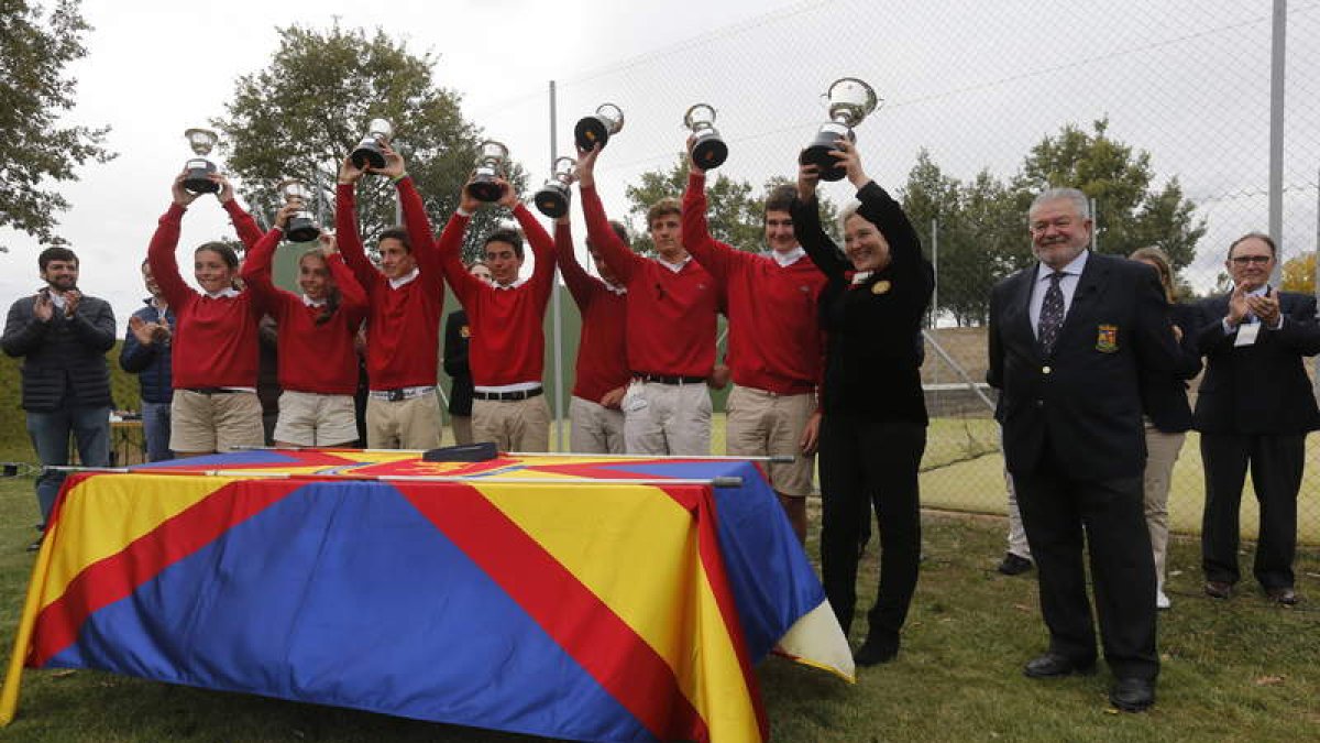 Después de cuatro días intensos de golf el País Vasco fue el equipo más fuerte. JESÚS
