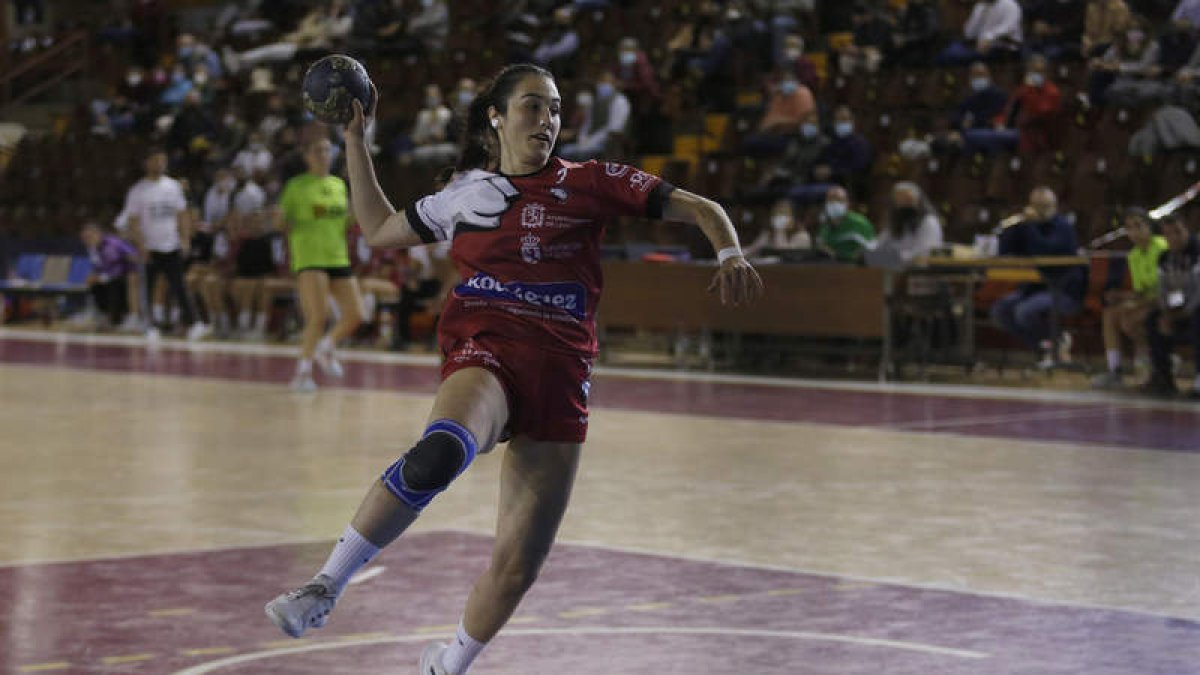 El Rodríguez Cleba continúa intratable y se mantiene en lo más alto de la tabla. FERNANDO OTERO