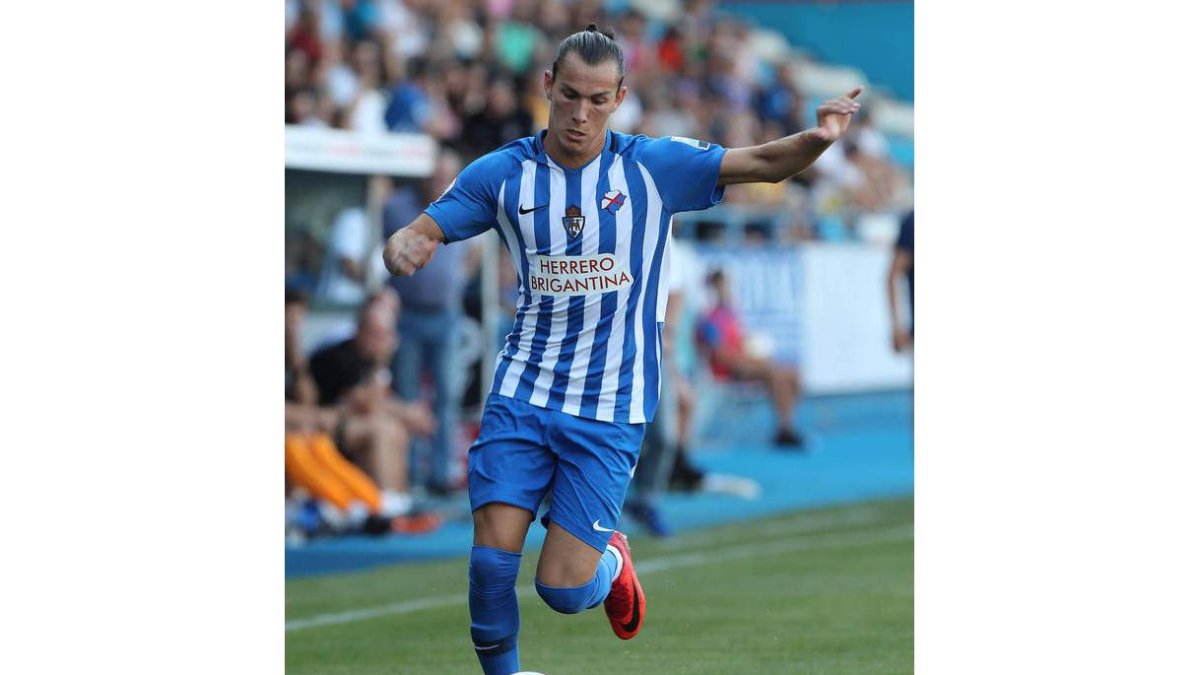 Son mostró sus dotes ofensivas en el partido ante el Burgos CF. ANA F. BARREDO