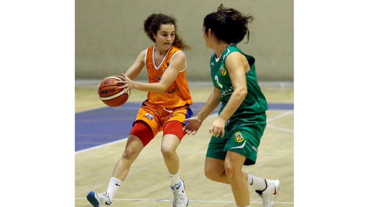 El equipo leonés acabó cediendo frente al valenciano. MARCIANO PÉREZ
