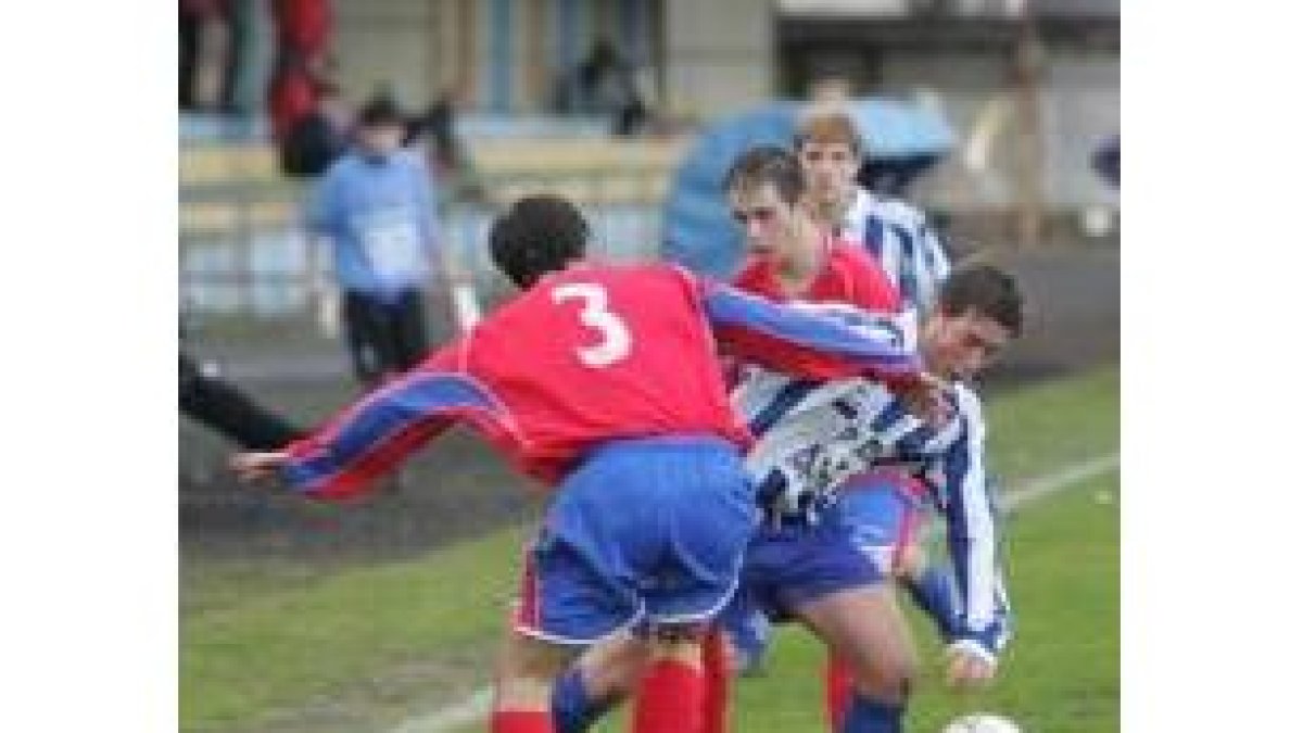 La Deportiva Ponferradina se impuso con dificultades al Béjar