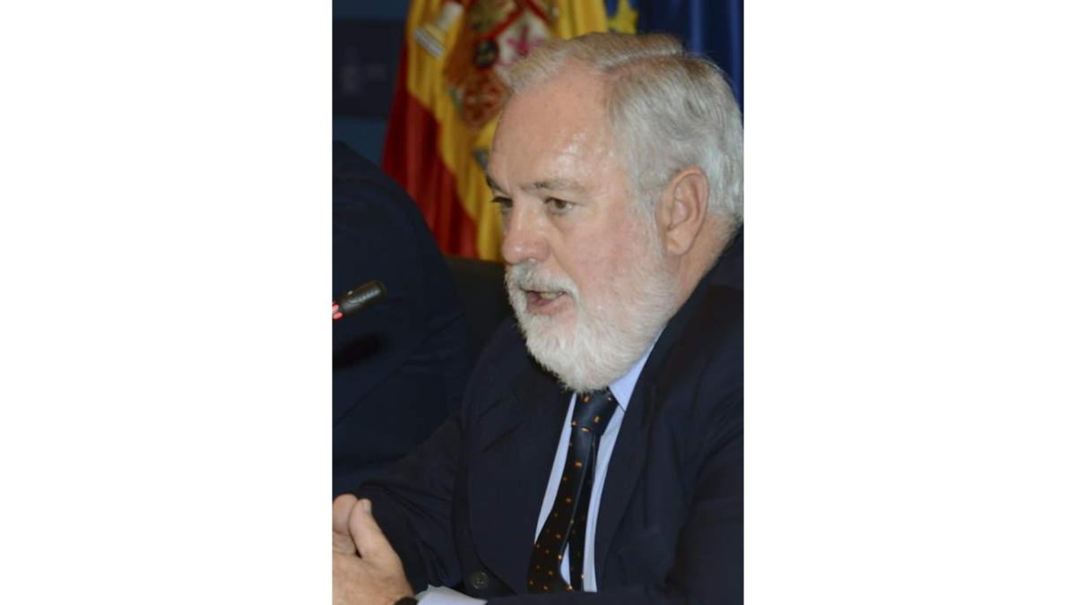 El ministro participó ayer en un acto en su ministerio.