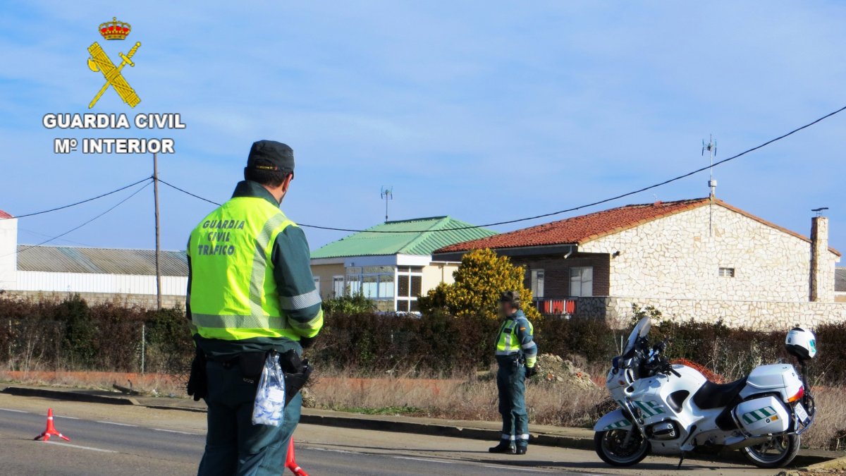 Agentes de la Guardia Civil de Tráfico. SUBDELEGACIÓN DEL GOBIERNO