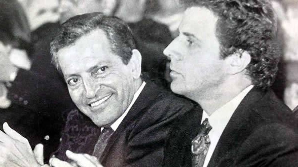 Adolfo Suárez y el entonces candidato de su partido por León, el abogado Ignacio Morán, en un multitudinario acto político celebrado en el Teatro Emperador