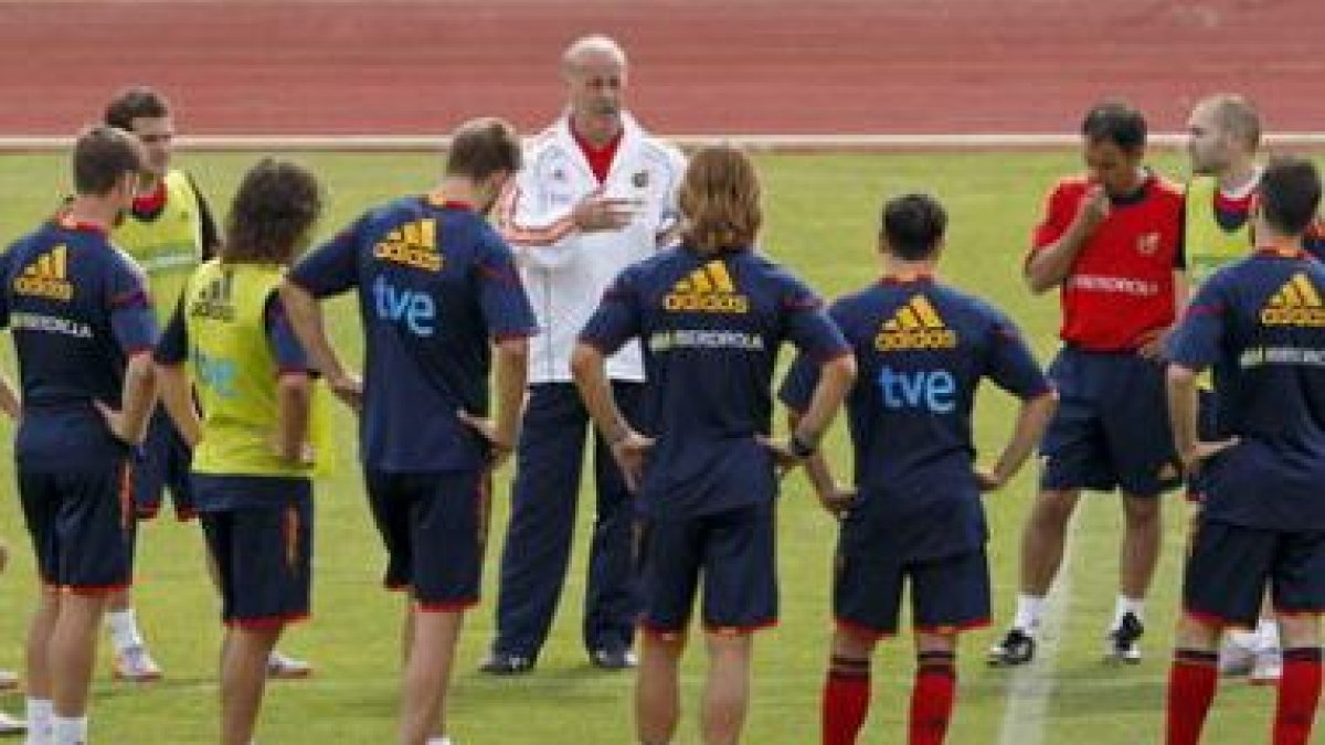 Del Bosque en uno de los últimos entrenamientos de la selección en su periplo de preparación.