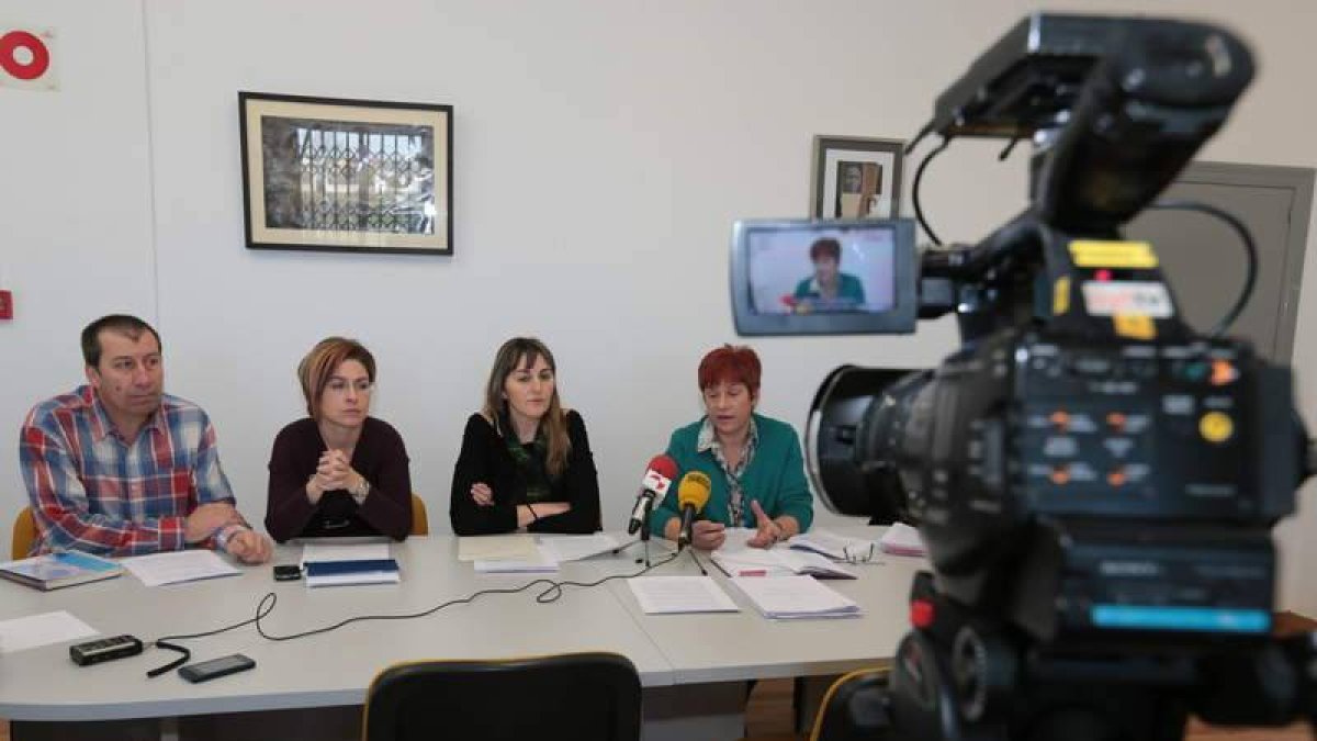 Los representantes de UGT, USO, CGT y CC 00 piden información al gobierno de San Andrés.