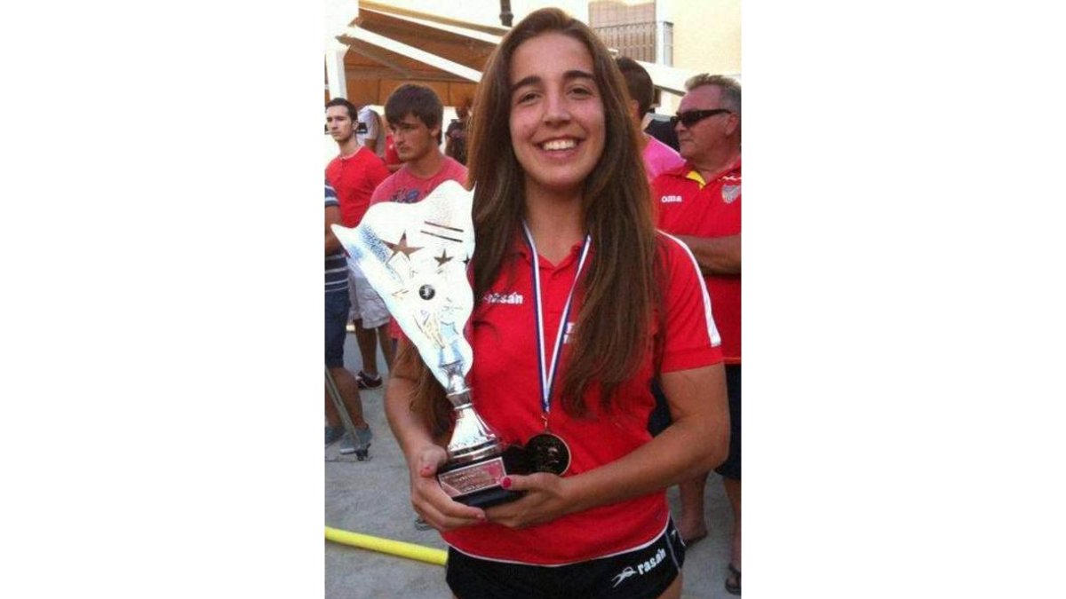 Celia Rojo, celebrando el título.