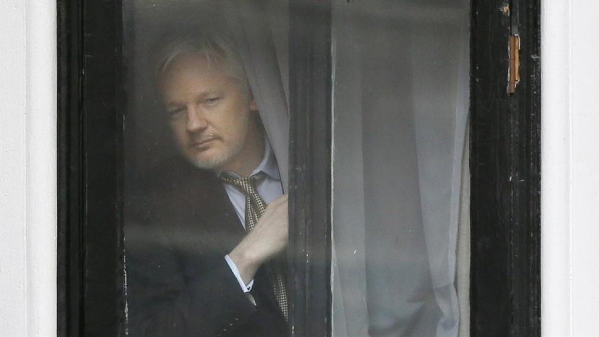 Julian Assange, en la Embajada de Ecuador en Londres.
