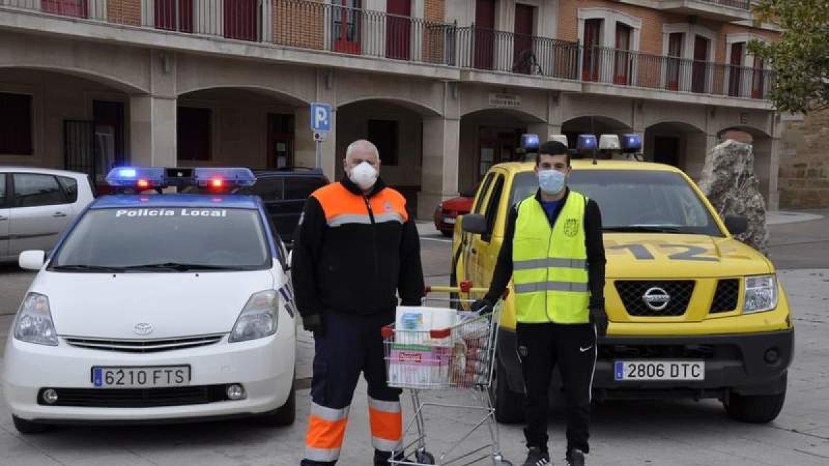 Voluntarios coyantinos llevando comida durante la pandemia. DL