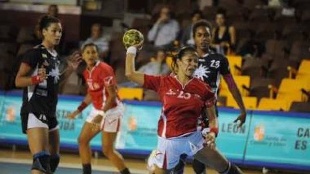 Las jugadoras del Cleba bregaron hasta el final del encuentro.