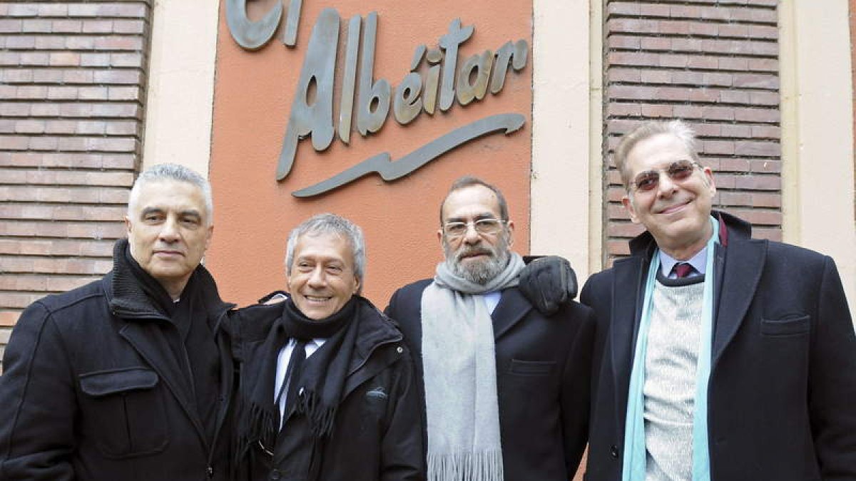 El grupo los Mockers, Polo Pereira, Jorge Fernández, Esteban Hirschfield y Julio Montero.