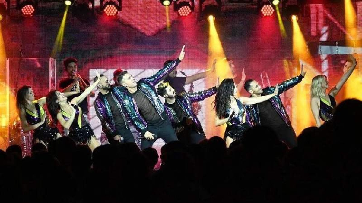 Las verbenas arrancarán a las once y media de la noche. DL