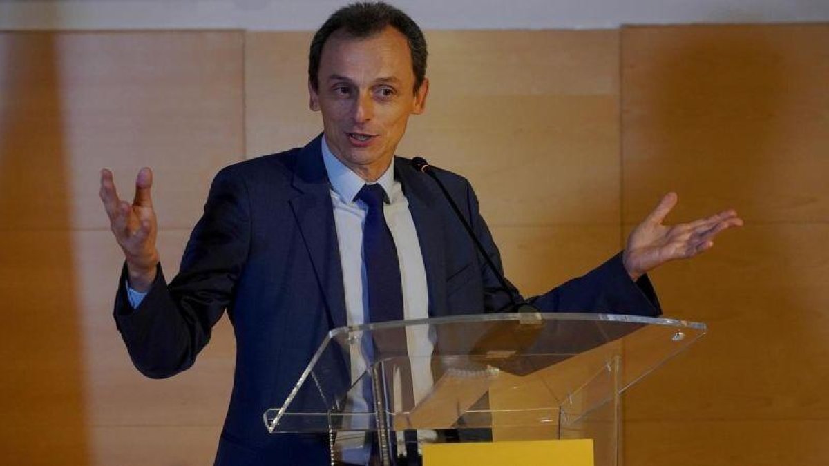 El ministro Pedro Duque durante su comparencia.