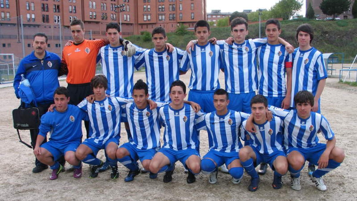 Formación del equipo de la Ponferradina que milita en la 1.ª División Provincial Juvenil.