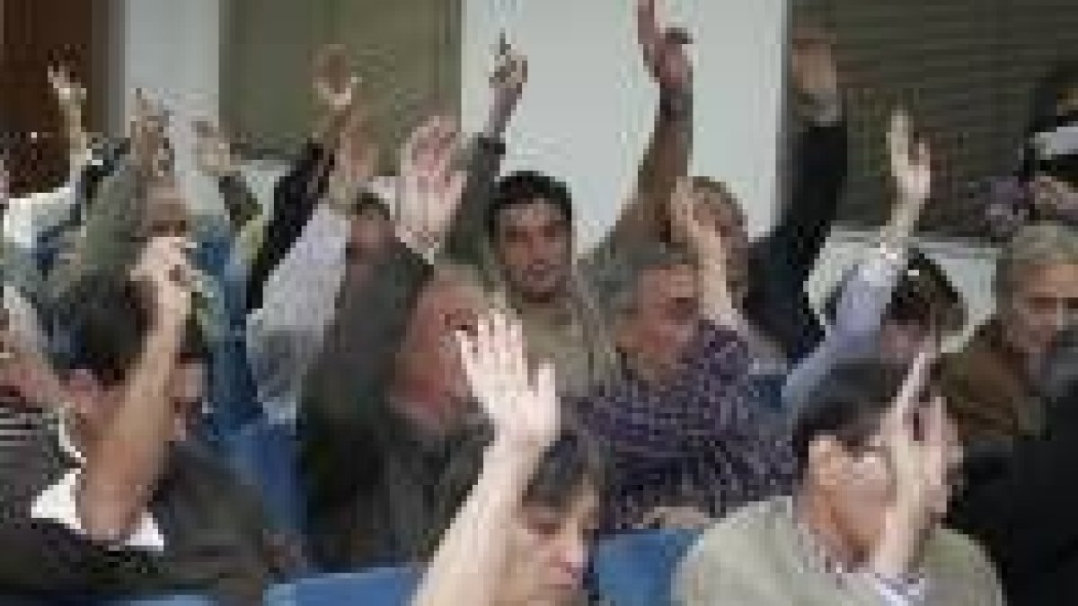 Los socialistas votaron de forma unánime, junto al resto de grupos, los puntos del orden del día