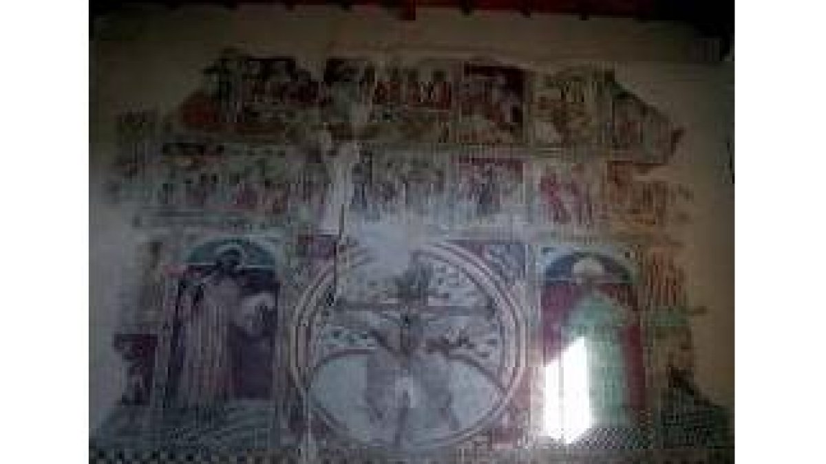 La restauración ha recuperado, hasta el momento, las pinturas de la primitiva cabecera de la iglesia