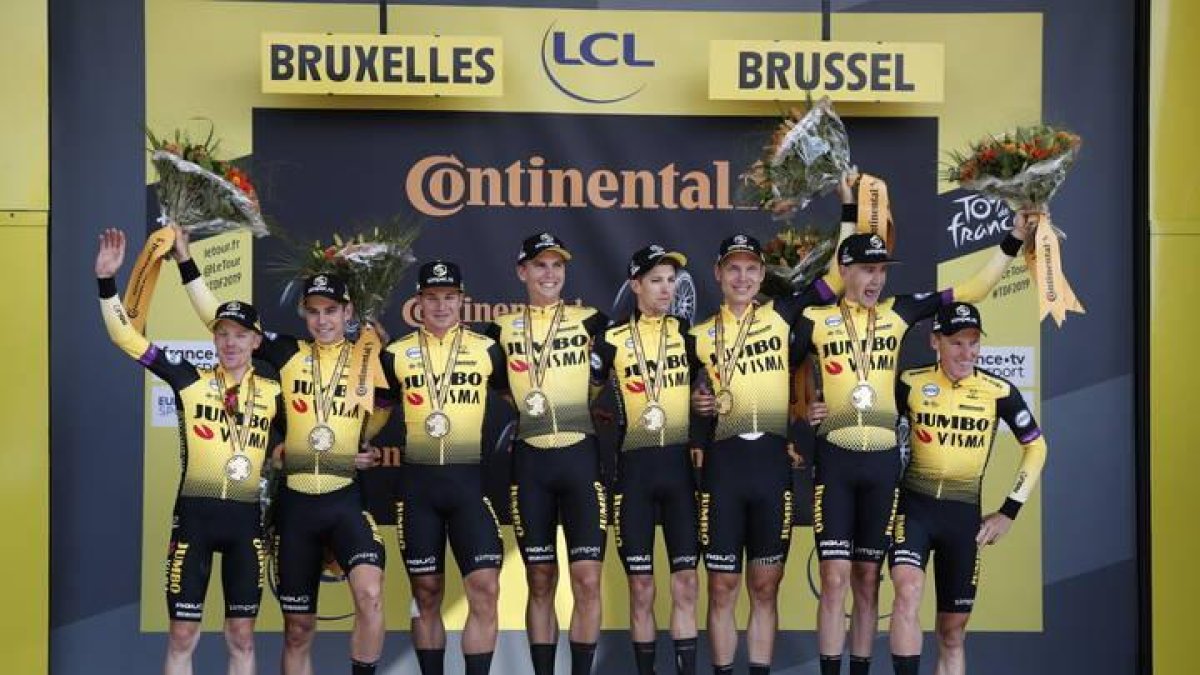 Los integrantes del Jumbo Visma, ganadores de la crono por equipos en Bruselas.