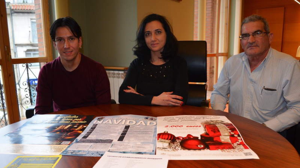 La alcaldesa presentó las campañas junto a dos concejales