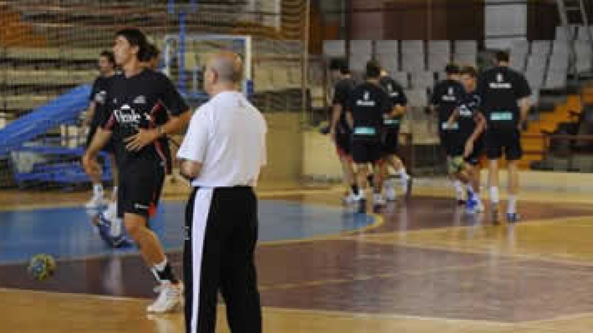 El equipo de Jordi Ribera durante su entrenamiento.
