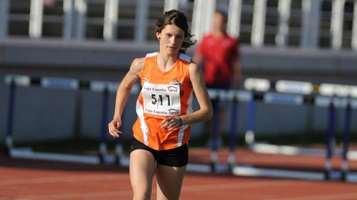 La atleta leonesa Blanca Fernández en carrera