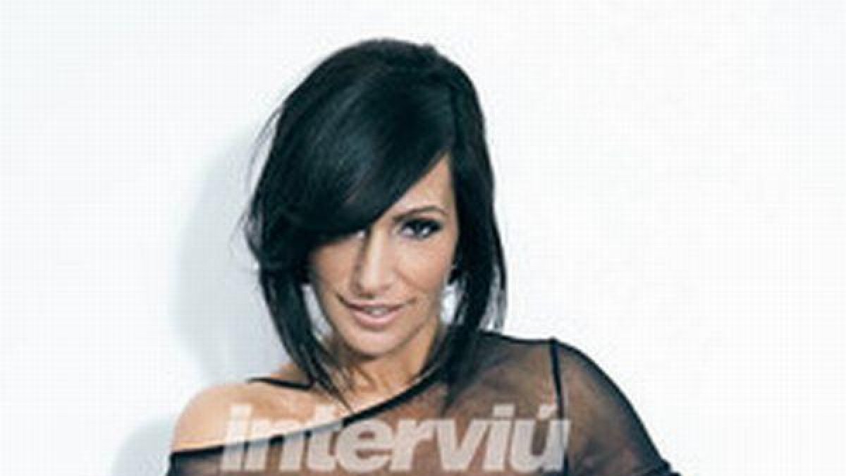 Mónica Ceide, dirigente de Vox en Lugo, posa para 'Interviú'.