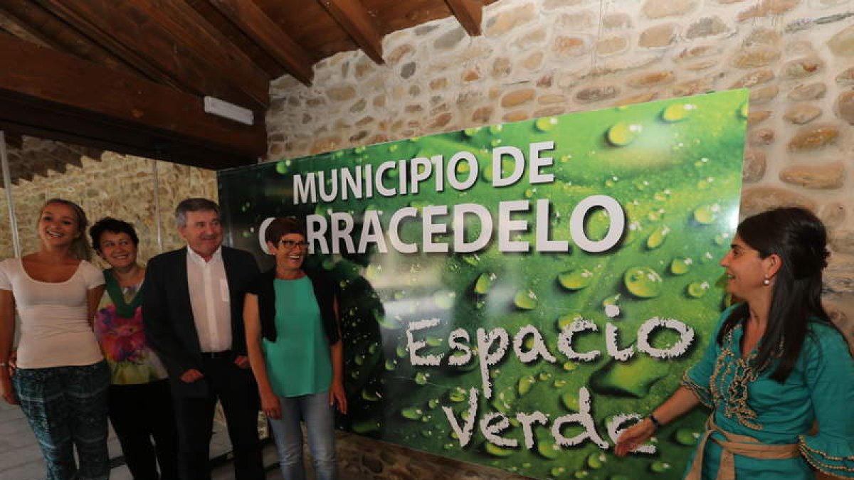 La presentación tuvo lugar en la Casa Rectoral de Carracedelo.