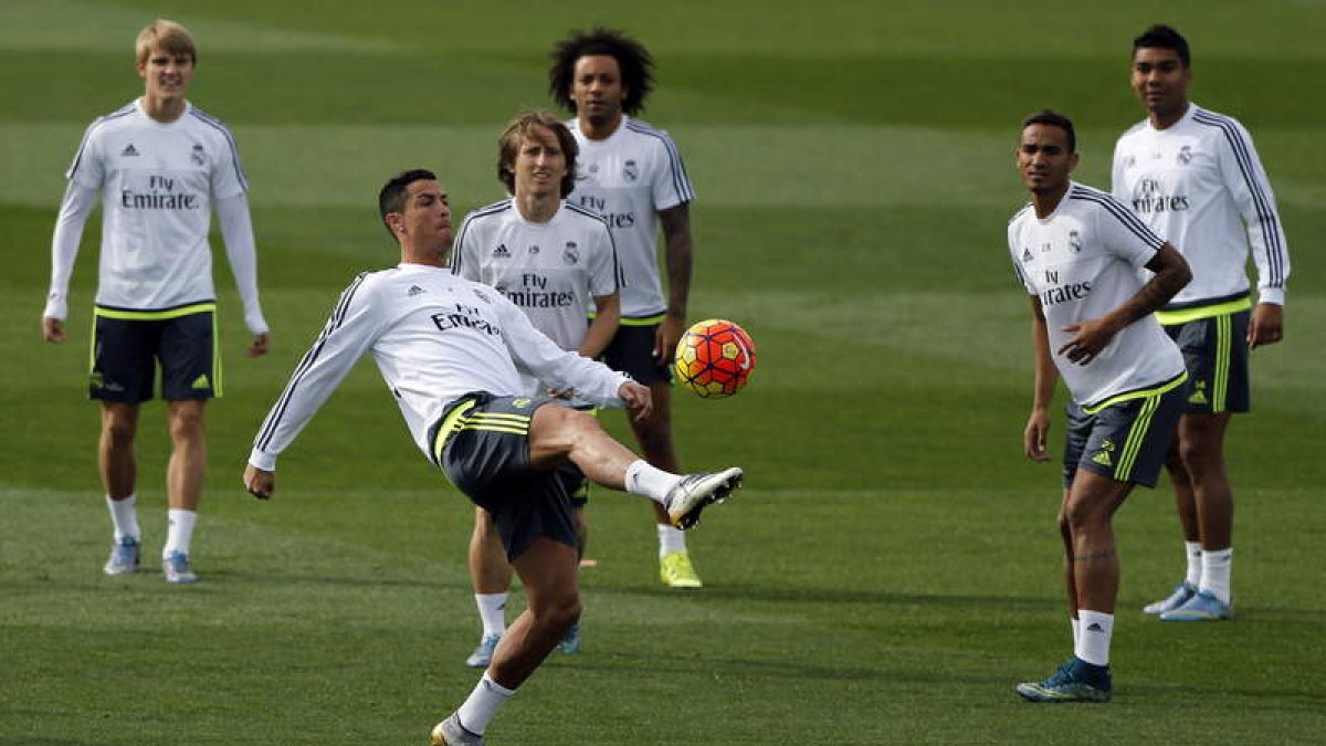 El Madrid realizó en la mañana de ayer en Valdebebas su último entrenamiento semanal