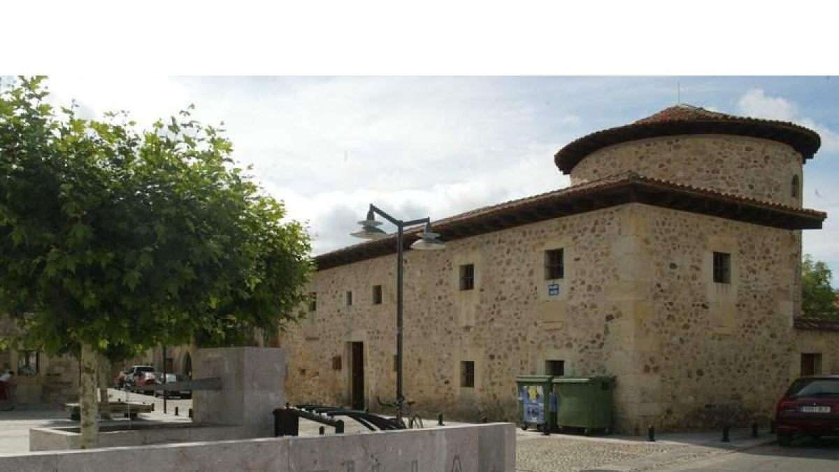 El torreón del siglo XIV de La Vecilla