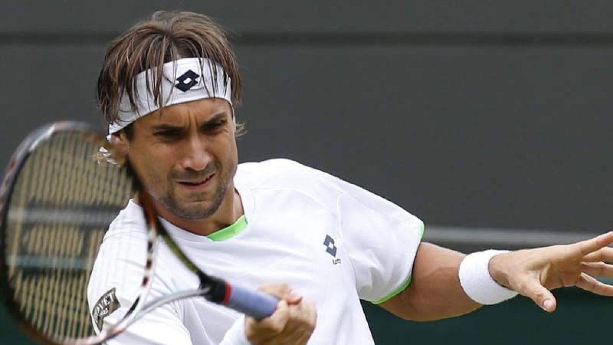 David Ferrer devuelve una bola en uno de sus partidos.