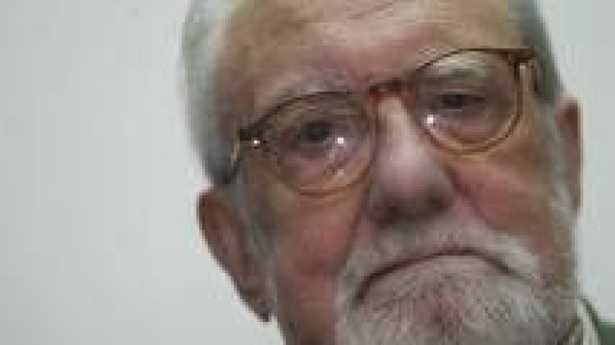 El escritor villafranquino Antonio Pereira, que acaba de publicar un nuevo libro de relatos