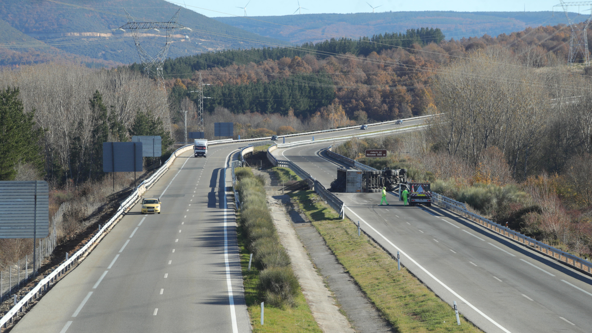 Carretera A-6 a su paso por Bembibre.