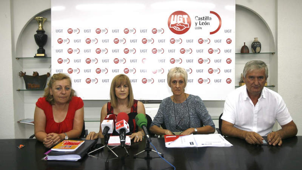 Pilar Fernández, Fonsi Bonafonte, Elena Martínez y Ramón Cármenes.