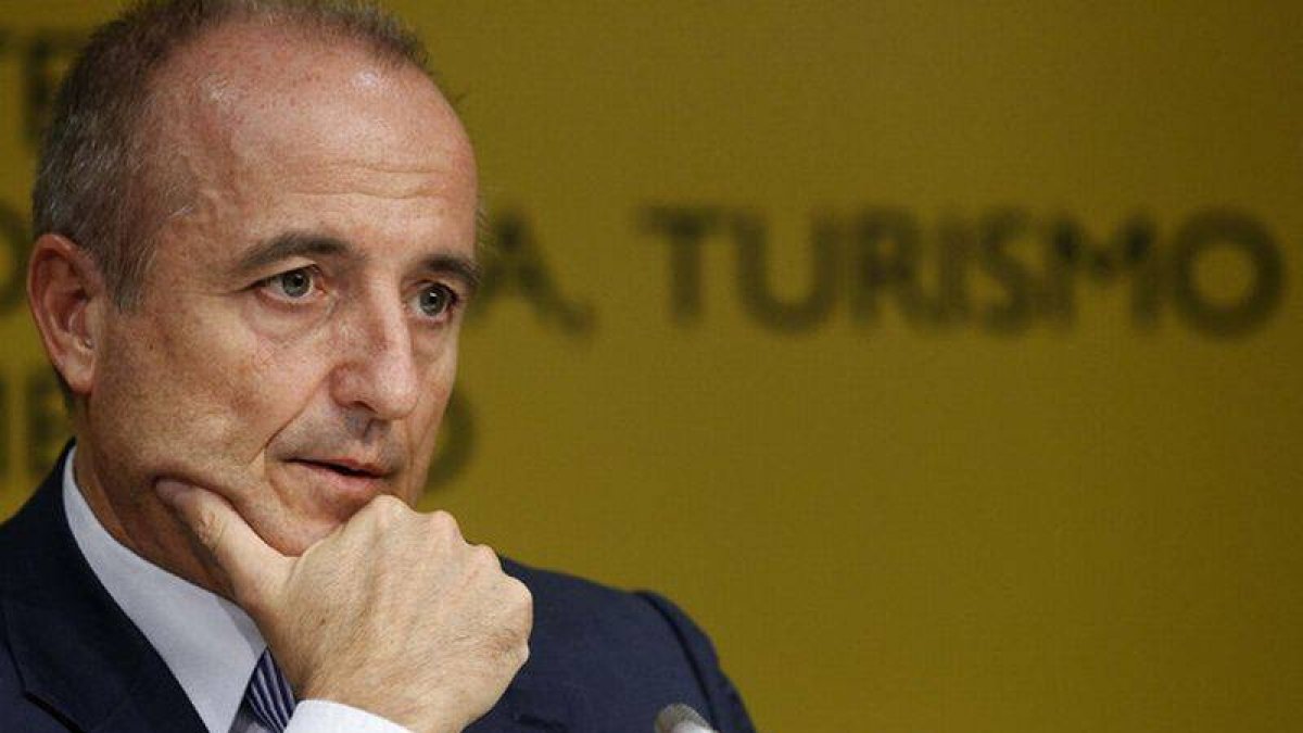 El Ministro de Industria, Miguel Sebastián, en rueda de prensa, el 24 de octubre.