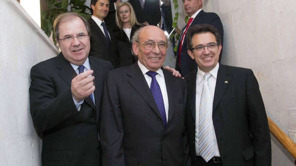 Herrera acudió a la investidura como Doctor Honoris Causa por la Universidad de Burgos del presidente del Grupo Antolín, José Antolín.