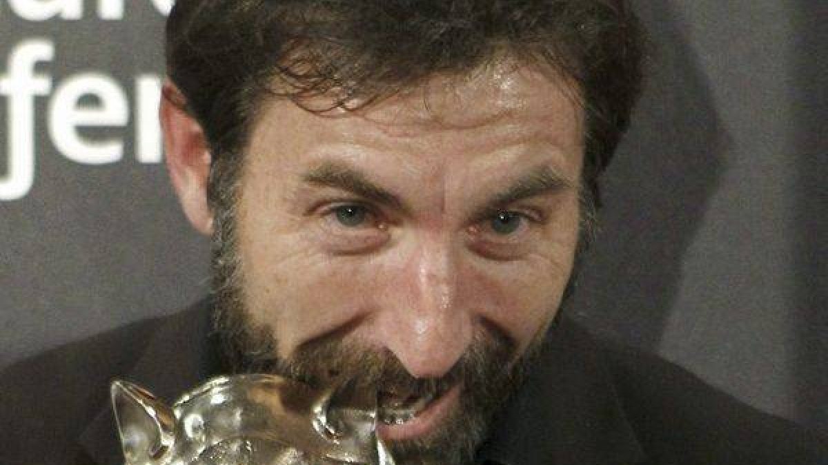 Antonio de la Torre, con su premio.