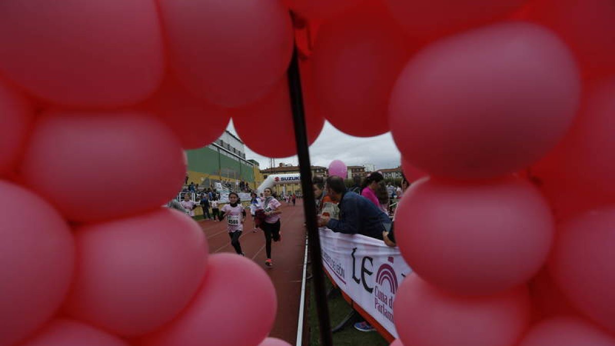 La carrera que se celebra este año cumple ya su quinta edición en León. JESÚS F. SALVADORES