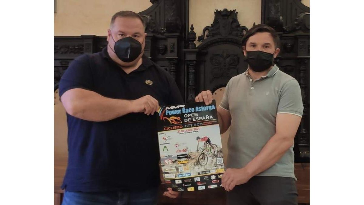 Óscar Martínez y Rubén Martínez presentaron la carrera. TRANCA