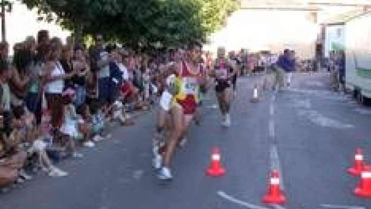 Gran participación en la carrera popular de LLamas de la Ribera