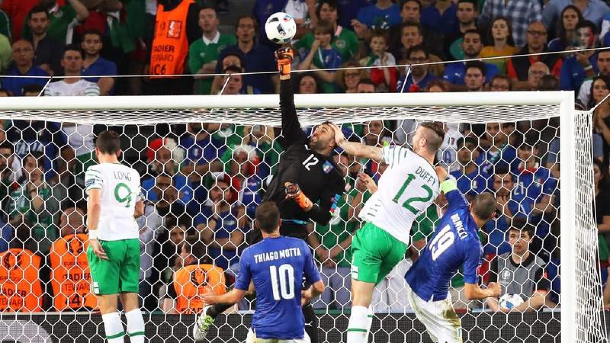 El pulso entre Italia e Irlanda se decantó del lado de quien puso más interés por ganar. DUBRULE