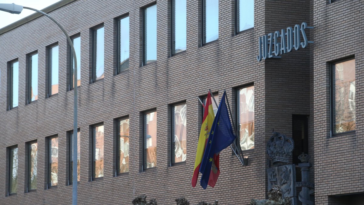 Juzgados de Ponferrada. L. DE LA MATA