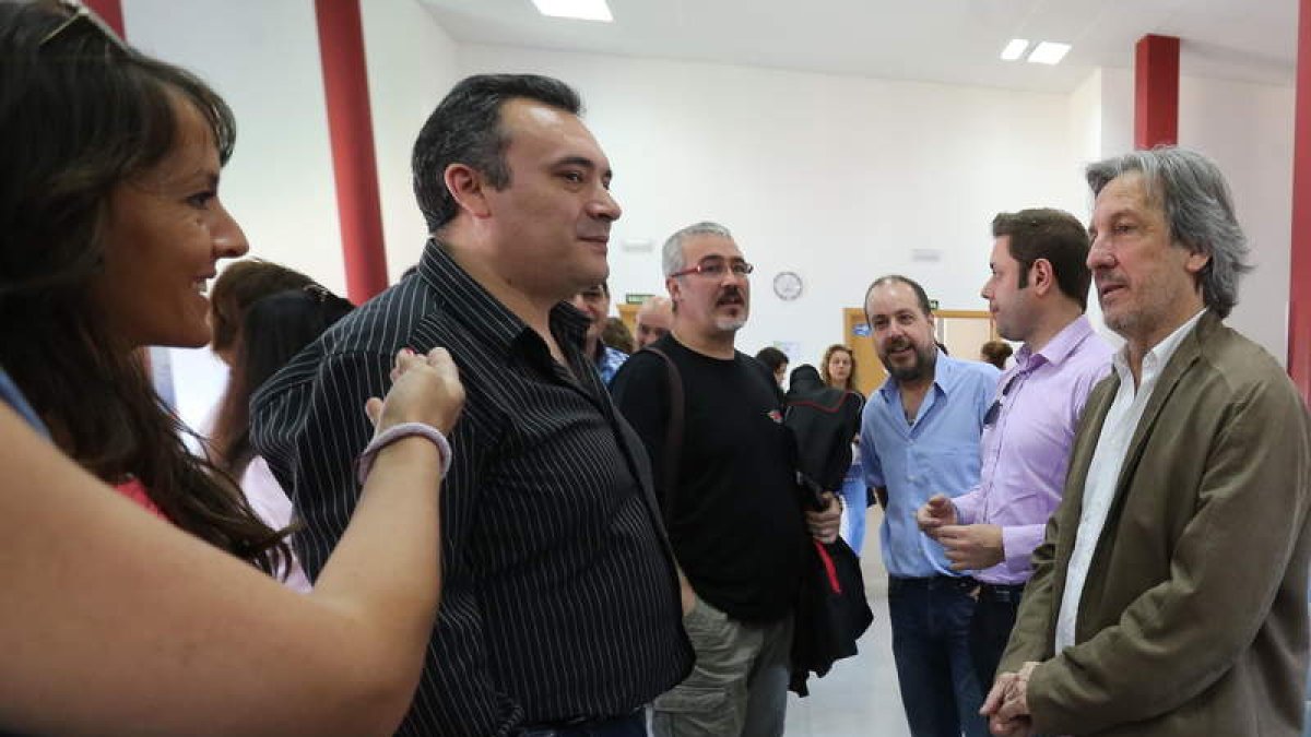El candidato de CeB, Pedro Muñoz, en Fuentesnuevas.