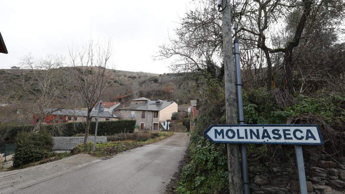 Acceso a Molinaseca, en imagen de archivo. ANA F. BARREDO